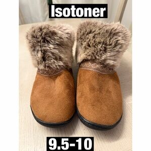 Isotoner Women’s Tan Fur-Lined Boots New no tags